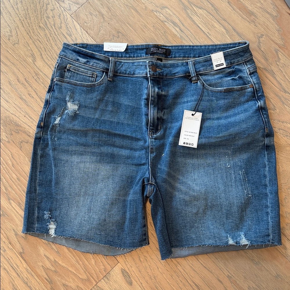Judy Blue Straight Edge Shorts